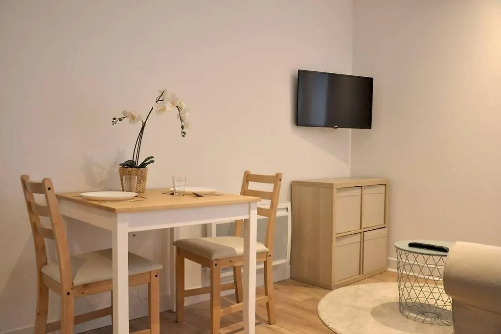 Freskenn 2, Studio 25M² Neuf, Calme & Cocoon Apartment Brest 0*,  France